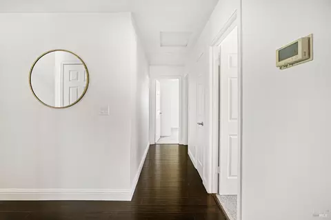 Entry Way - 161 Crowsnest Ct, Vallejo, CA 94591 photo 1 of 2