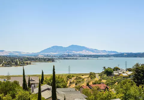 161 Crowsnest Ct, Vallejo, CA 94591
