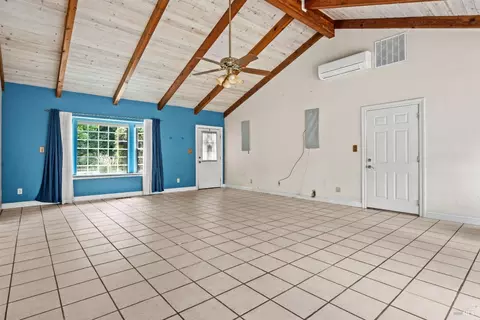 Living - 84 School St, Willits, CA 95490 photo 6 of 7