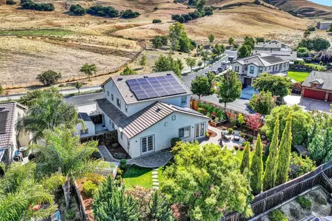 View/Area - 3868 Torrington Way, Fairfield, CA 94533 photo 5 of 7