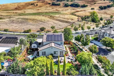 View/Area - 3868 Torrington Way, Fairfield, CA 94533 photo 4 of 7