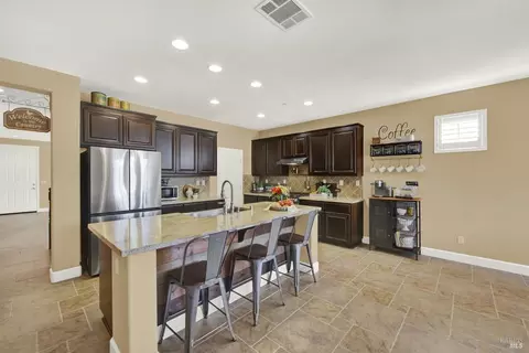 Kitchen - 3868 Torrington Way, Fairfield, CA 94533 photo 3 of 8