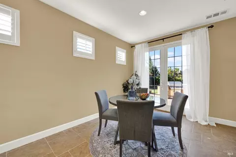 Dining - 3868 Torrington Way, Fairfield, CA 94533 photo 3 of 3