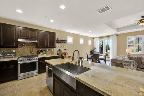 Kitchen - 3868 Torrington Way, Fairfield, CA 94533 photo 7 of 8