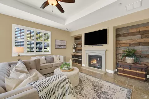 Living - 3868 Torrington Way, Fairfield, CA 94533 photo 2 of 3