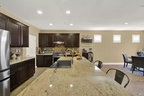 Kitchen - 3868 Torrington Way, Fairfield, CA 94533 photo 2 of 8