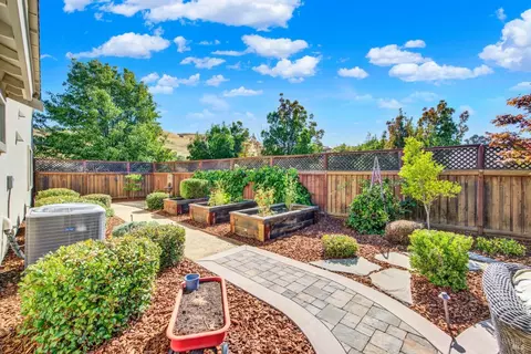 Exterior - 3868 Torrington Way, Fairfield, CA 94533 photo 7 of 25