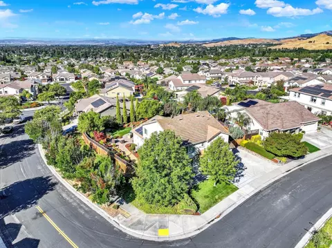 View/Area - 3868 Torrington Way, Fairfield, CA 94533 photo 2 of 7