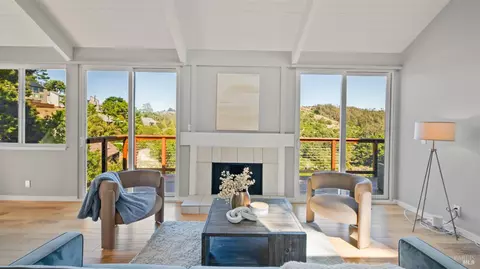 Living - 368 Carrera Dr, Mill Valley, CA 94941 photo 2 of 2