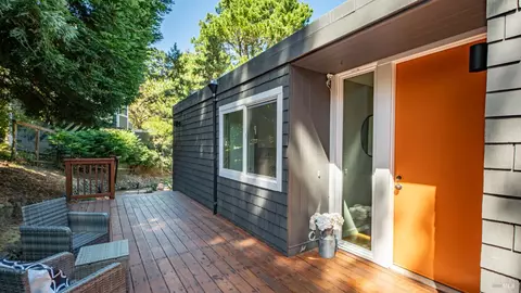 Exterior - 368 Carrera Dr, Mill Valley, CA 94941 photo 2 of 6