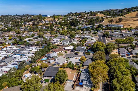 View/Area - 110 Wedgewood Ct, Vallejo, CA 94591 photo 6 of 6