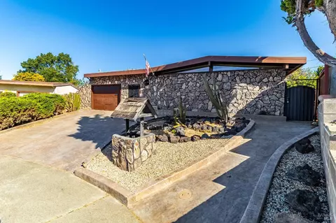 Exterior - 110 Wedgewood Ct, Vallejo, CA 94591 photo 4 of 23