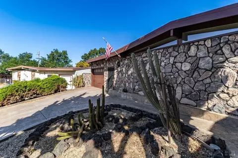 Exterior - 110 Wedgewood Ct, Vallejo, CA 94591 photo 7 of 23