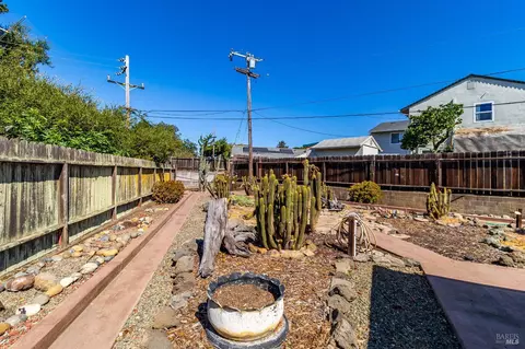 Exterior - 110 Wedgewood Ct, Vallejo, CA 94591 photo 19 of 23