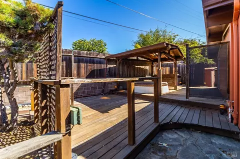 Exterior - 110 Wedgewood Ct, Vallejo, CA 94591 photo 16 of 23