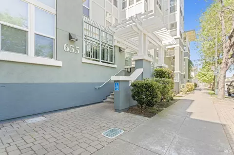 Exterior - 655 12th St #311, Oakland, CA 94607 photo 5 of 5
