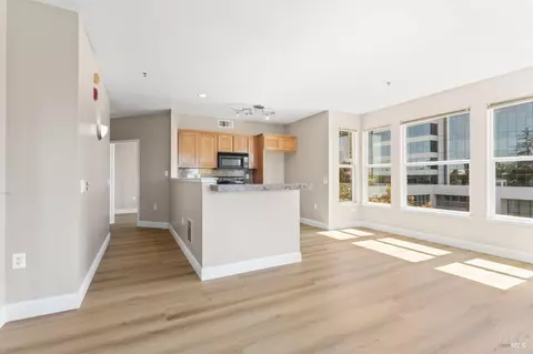 Living - 655 12th St #311, Oakland, CA 94607 photo 6 of 6