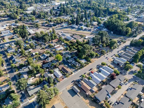 View/Area - 283 E Valley St, Willits, CA 95490 photo 4 of 9