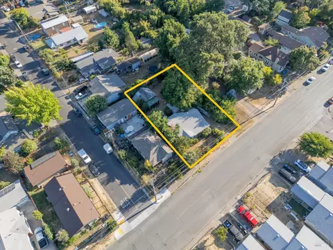 View/Area - 283 E Valley St, Willits, CA 95490 photo 1 of 9