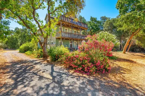19550 8th St E, Sonoma, CA 95476