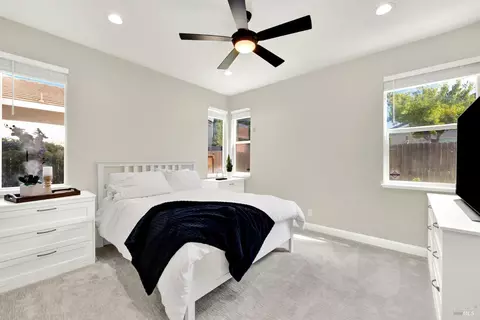 Bedroom - 608 Edenderry Dr, Vacaville, CA 95688 photo 1 of 7