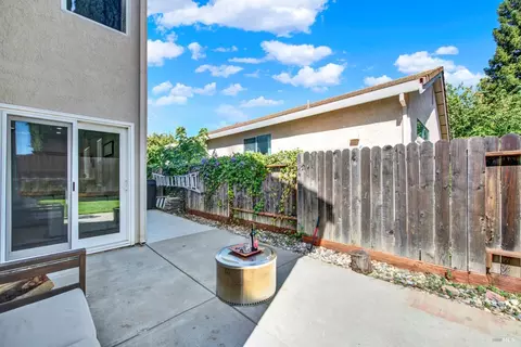Exterior - 608 Edenderry Dr, Vacaville, CA 95688 photo 15 of 16