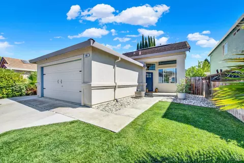 608 Edenderry Dr, Vacaville, CA 95688