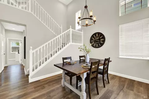 Dining - 608 Edenderry Dr, Vacaville, CA 95688 photo 2 of 3
