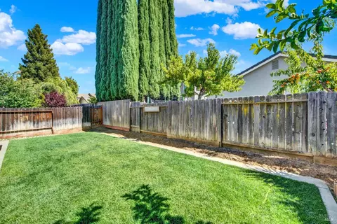 Exterior - 608 Edenderry Dr, Vacaville, CA 95688 photo 14 of 16