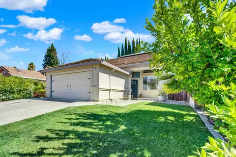 Exterior - 608 Edenderry Dr, Vacaville, CA 95688 photo 5 of 16