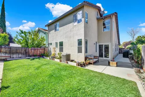 Exterior - 608 Edenderry Dr, Vacaville, CA 95688 photo 10 of 16