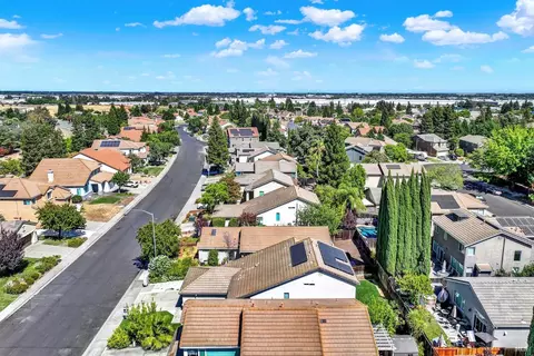 View/Area - 608 Edenderry Dr, Vacaville, CA 95688 photo 5 of 10
