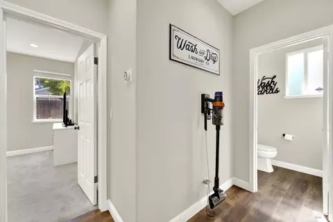 Entry Way - 608 Edenderry Dr, Vacaville, CA 95688 photo 4 of 9