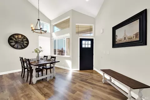 Entry Way - 608 Edenderry Dr, Vacaville, CA 95688 photo 3 of 9