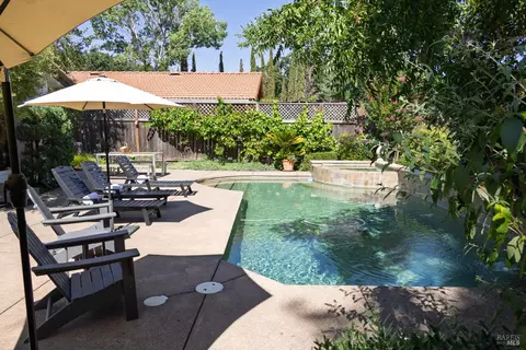 Exterior - 438 Crivelli Dr, Sonoma, CA 95476 photo 7 of 9