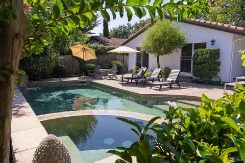 Exterior - 438 Crivelli Dr, Sonoma, CA 95476 photo 6 of 9