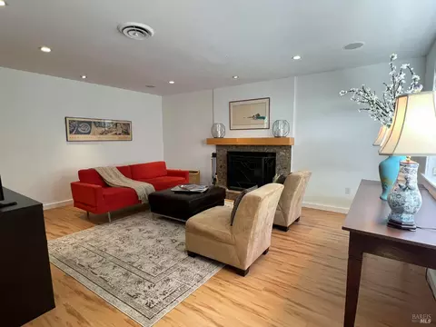 Living - 438 Crivelli Dr, Sonoma, CA 95476 photo 2 of 6