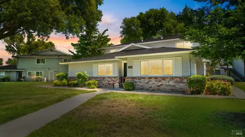 124 Del Rio Cir #1, Vacaville, CA 95687