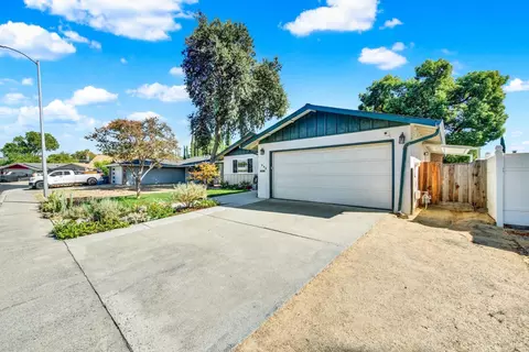 Exterior - 306 Cascade Dr, Vacaville, CA 95687 photo 6 of 31