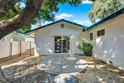 Exterior - 306 Cascade Dr, Vacaville, CA 95687 photo 17 of 31