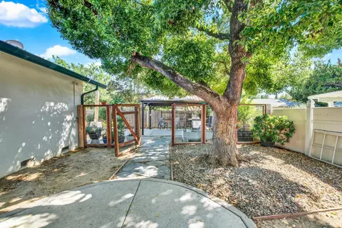 Exterior - 306 Cascade Dr, Vacaville, CA 95687 photo 13 of 31