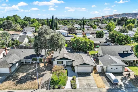 View/Area - 306 Cascade Dr, Vacaville, CA 95687 photo 1 of 5