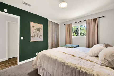 Bedroom - 306 Cascade Dr, Vacaville, CA 95687 photo 2 of 6