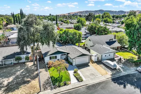View/Area - 306 Cascade Dr, Vacaville, CA 95687 photo 2 of 5