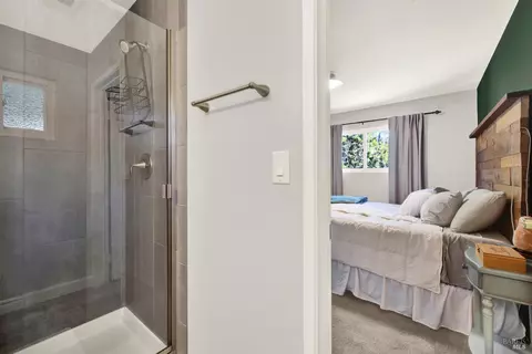 Bath - 306 Cascade Dr, Vacaville, CA 95687 photo 3 of 7