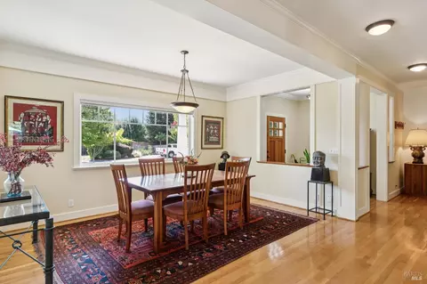 Dining - 490 Denmark St, Sonoma, CA 95476 photo 5 of 9