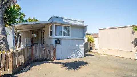 904 Santa Lori Ct, Vallejo, CA 94590 photo 2