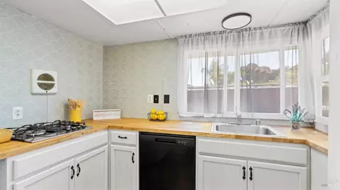 904 Santa Lori Ct, Vallejo, CA 94590 photo 10