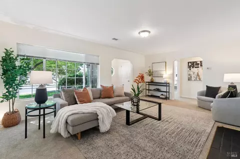 1039 Stevenson St, Santa Rosa, CA 95404