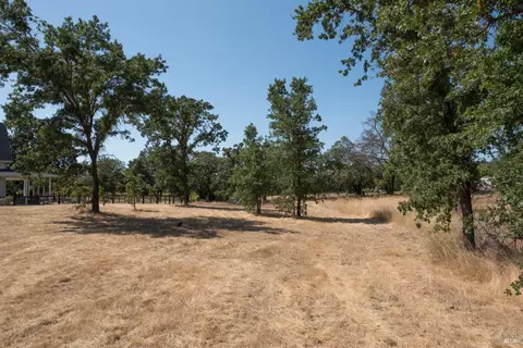 659 Red Tail Rd, Healdsburg, CA 95448